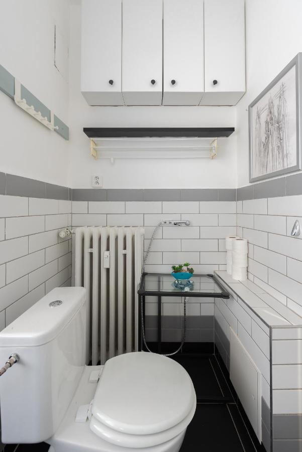 Lotus Apartment プラハ エクステリア 写真