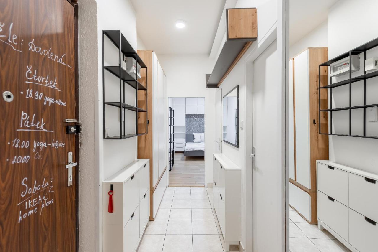 Lotus Apartment プラハ エクステリア 写真