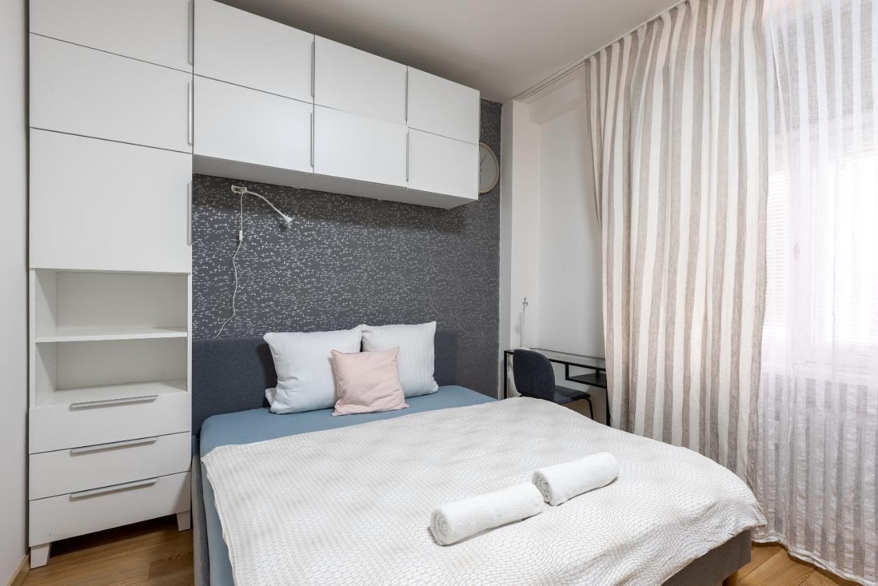 Lotus Apartment プラハ エクステリア 写真